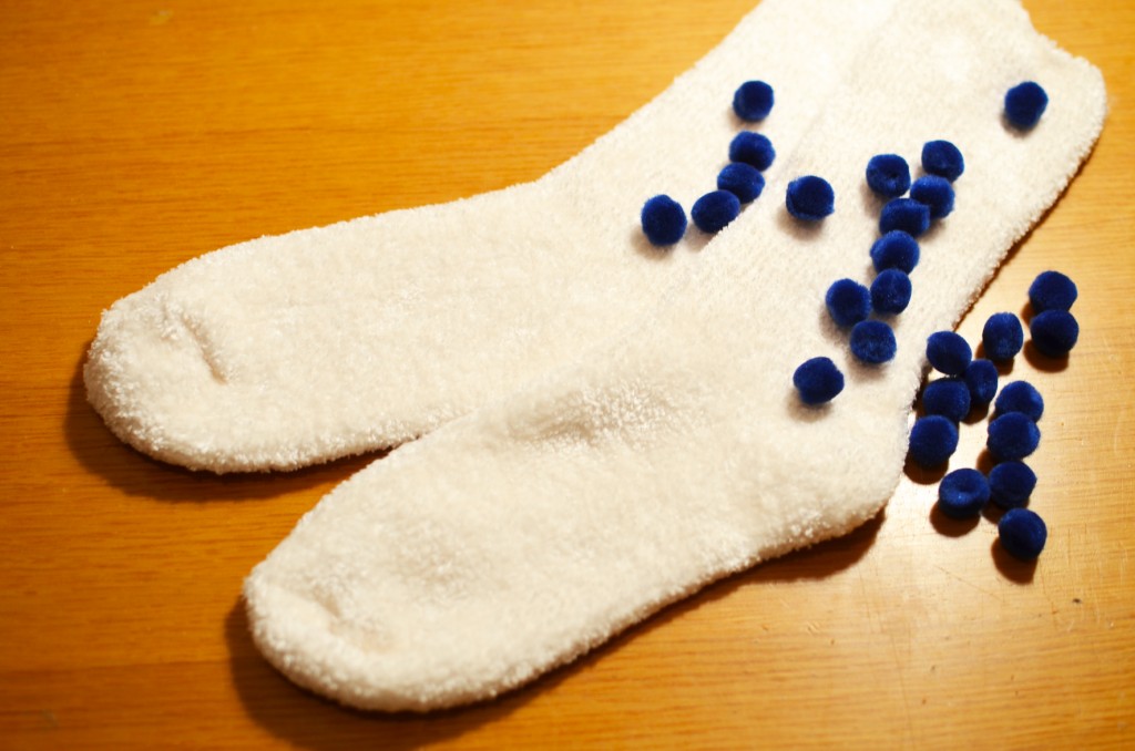 mes chaussettes blanches à petits pois (1)