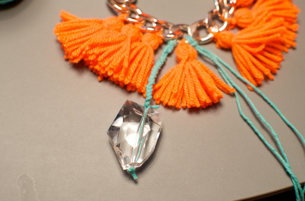 collier pompon (14)