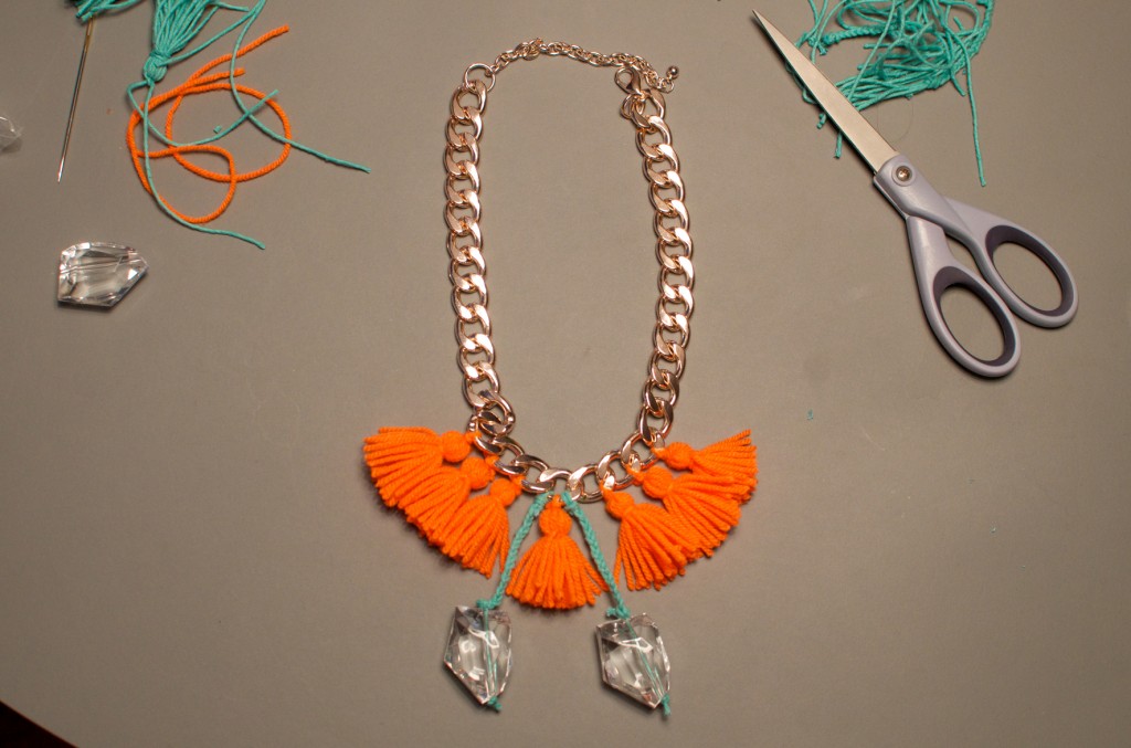 collier pompon (18)